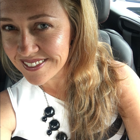 Meet your Posher, Alex - Picture 2 of 3